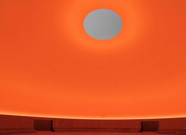 As Seen Below – The Dome, a Skyspace by James Turrell. Foto: Mads Smidstrup ©ARoS, 2025. Taget i forbindelse med James Turrells besøg i As Seen Below, juni 2025.