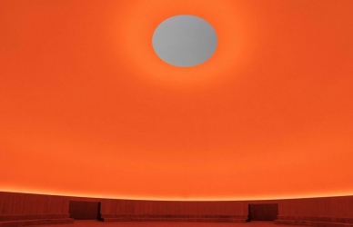 As Seen Below – The Dome, a Skyspace by James Turrell. Foto: Mads Smidstrup ©ARoS, 2025. Taget i forbindelse med James Turrells besøg i As Seen Below, juni 2025.